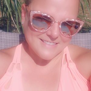 Meet your Posher, Danette